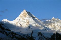 17 Yermanendu Kangri, Masherbrum, Mandu Peak Just After Sunrise From Goro II.jpg